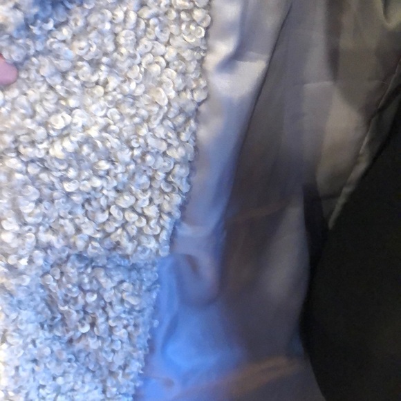 Chicwish Curly Faux Fur Coat/NWT - Picture 6 of 10